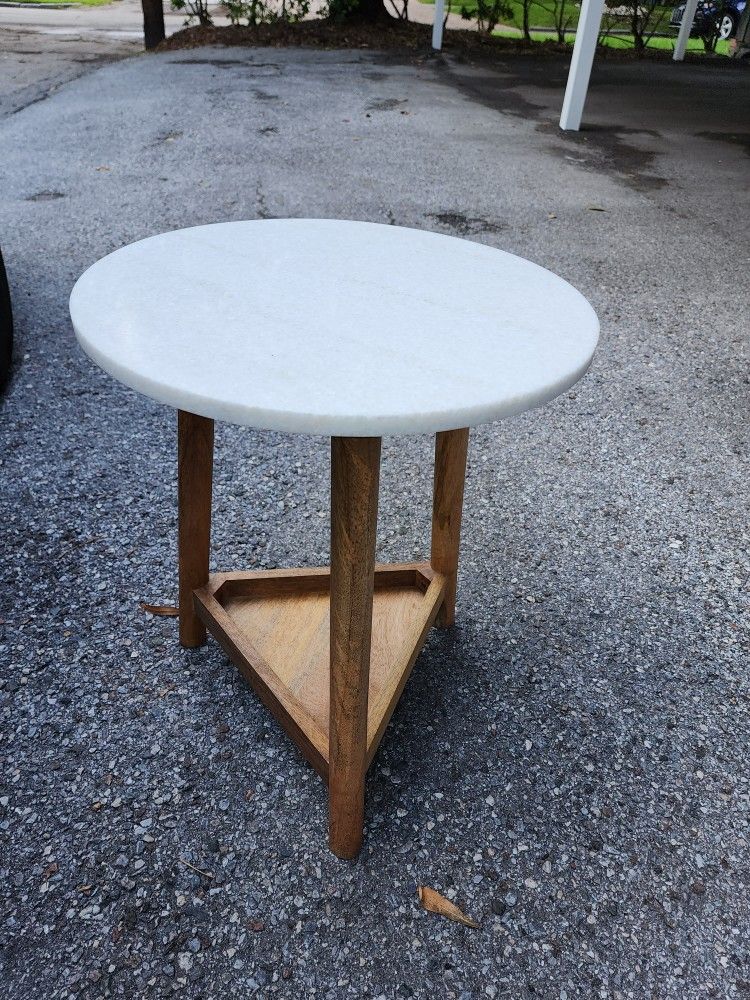 Marble Round Table