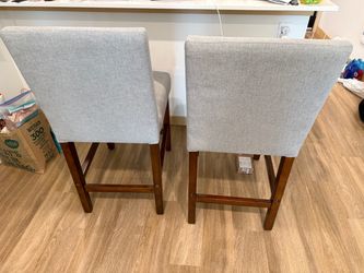 Bar stools / chairs