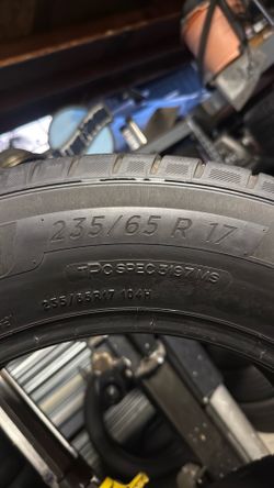 235/65/17 Michelin