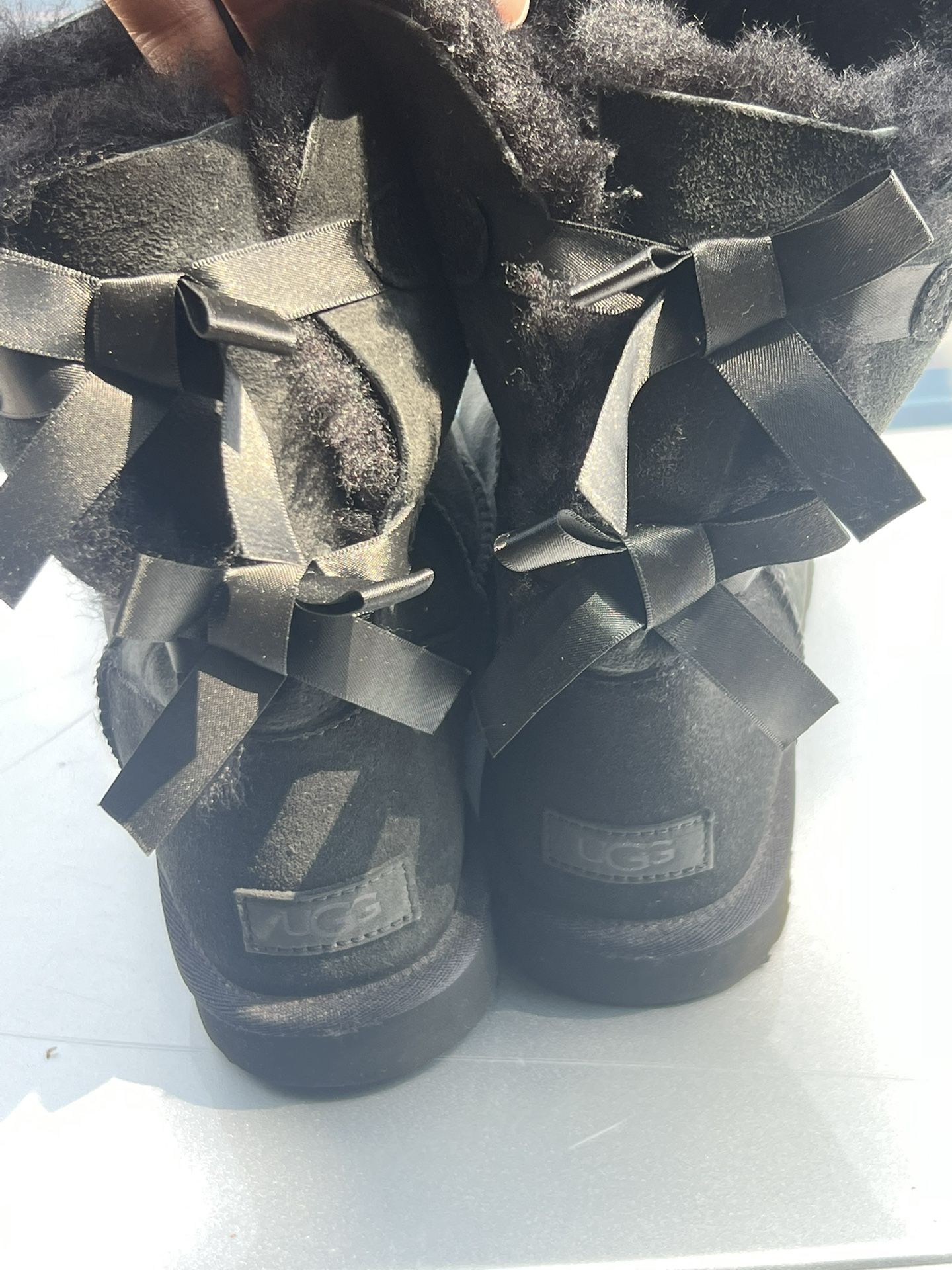 UGG BLACK SIZE 10