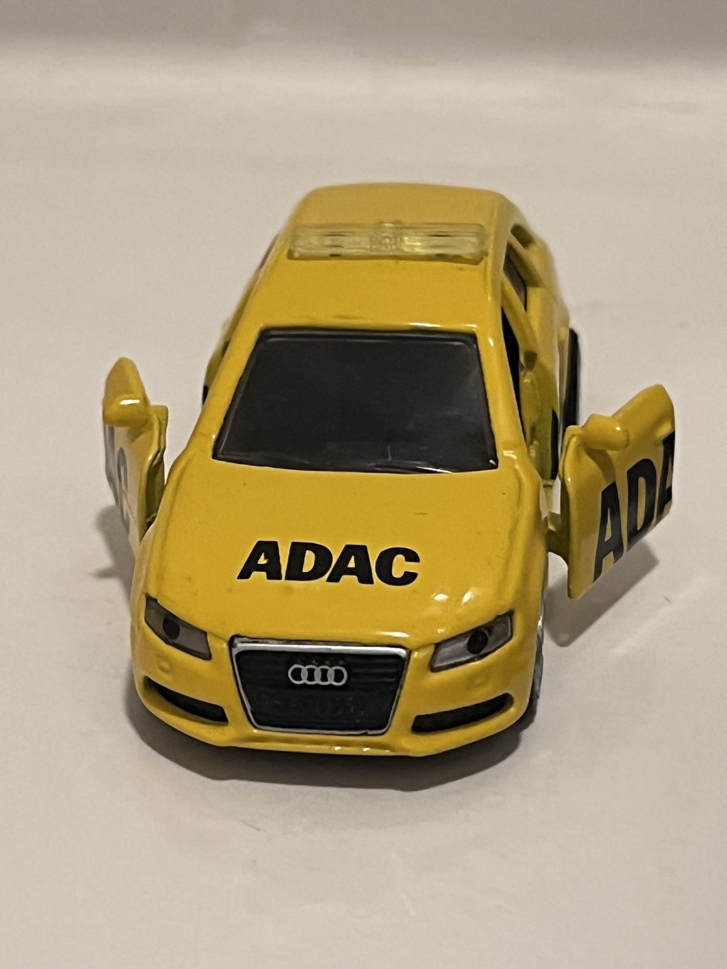 Toy Model Very Detailed Scale Audi A4 Avant TDI Quattro Yellow ADAC Siku 1:55