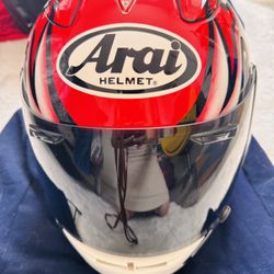 ARAI- Motocyle Helmet- Men Size M (tinted Visor)