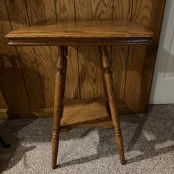 Refinished Beautiful Antique Oak Parlor Table