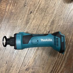 Makita Cut Out Tool 