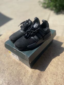 ✨New  Adidas NMD R1 Triple Black