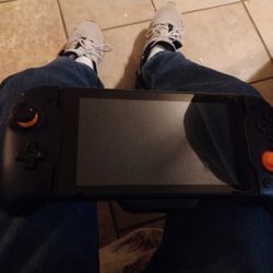Nintendo Switch And 5 Games And Headphones For Android 