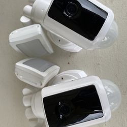 Security outdoor civilian cameras, with motion sensor, and two LEDs