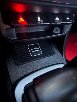 Charging pad for 2022 gmc canyon
