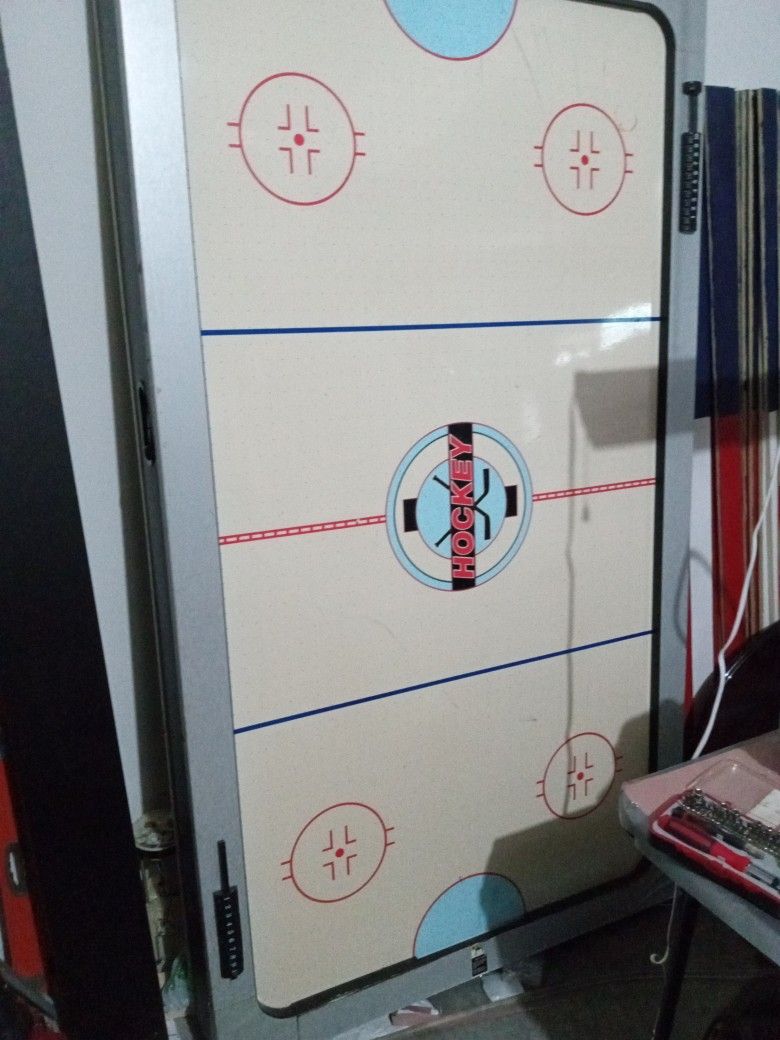 Pool Table/Air Hockey