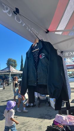 CHAMPION WINDBREAKER :$15