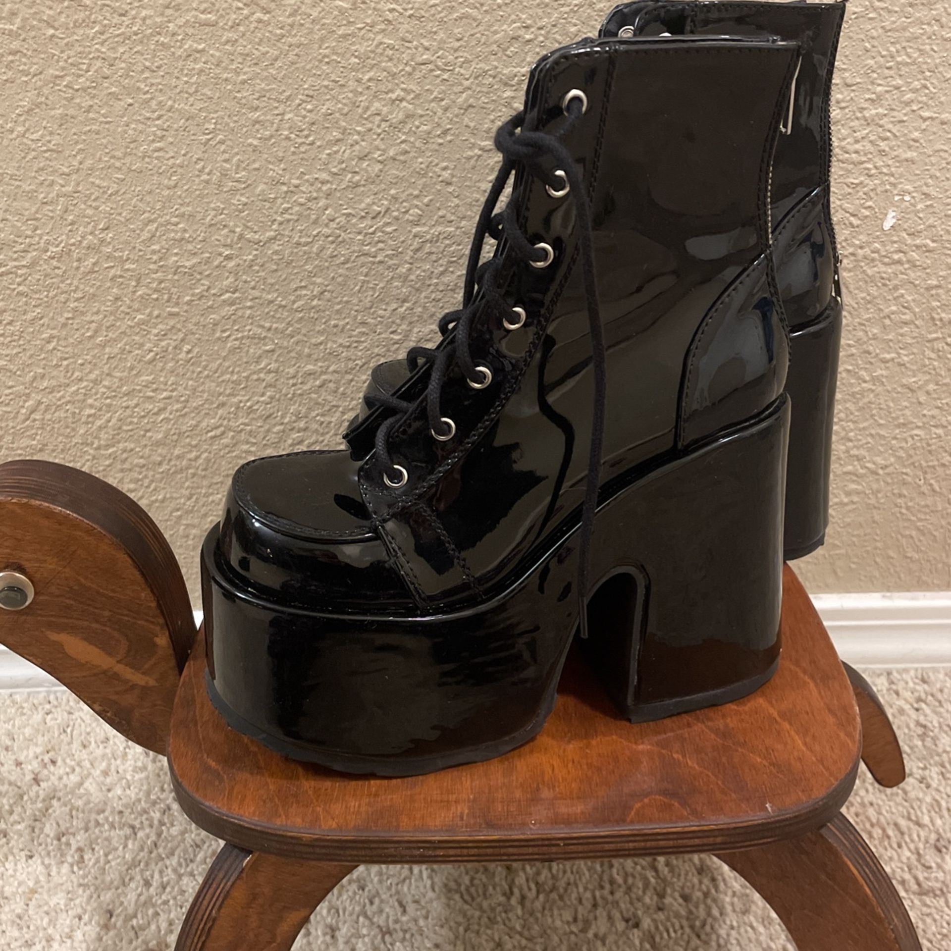 Demonia Camel 203 Platform Boots