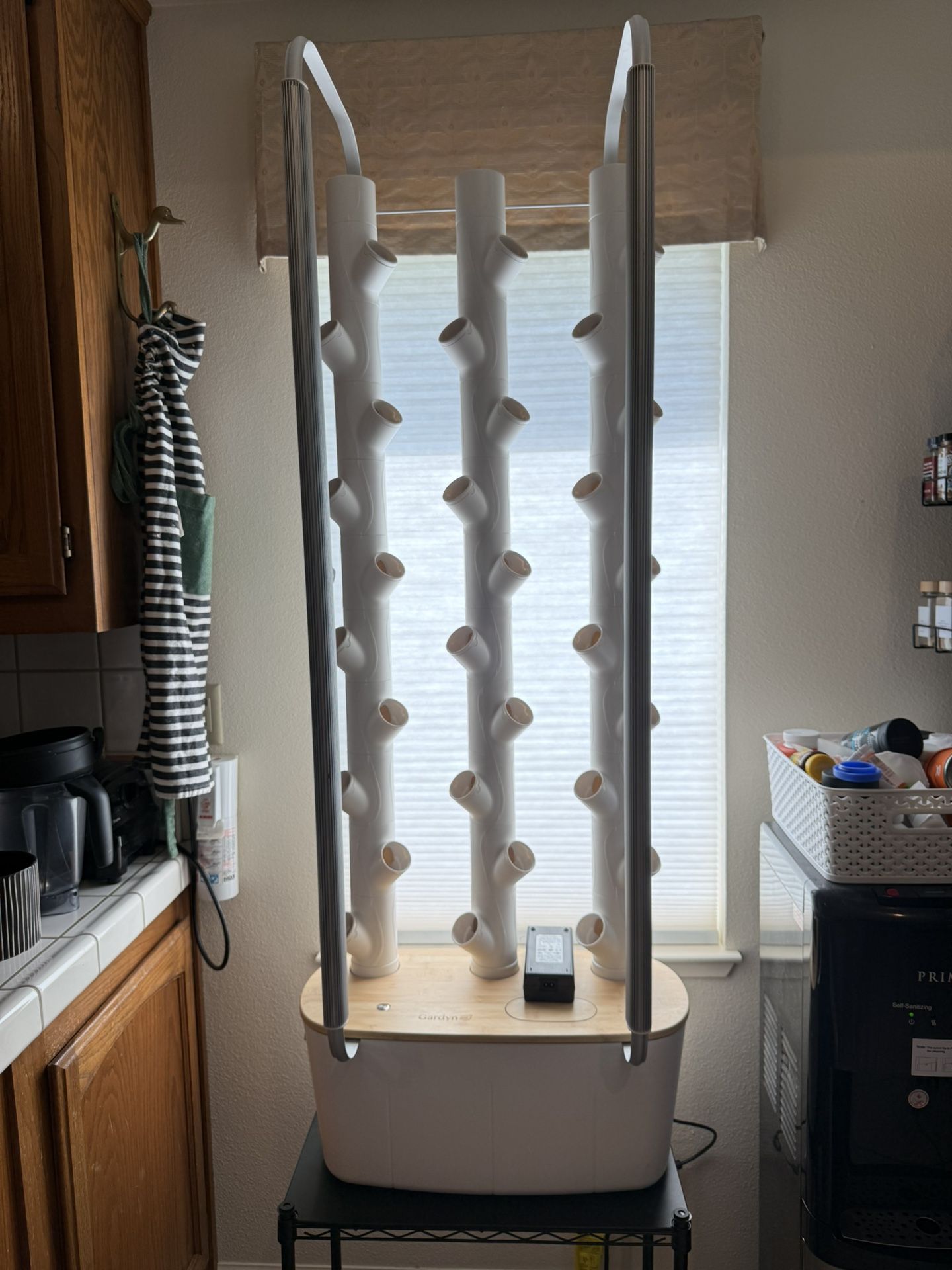 Gardyn Hydroponic Grow System with stand, plant pods and a bunch of accessories