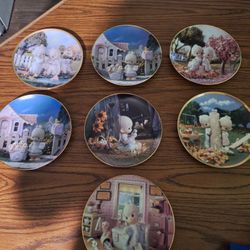 Collectible Plates Precious Moment I Have Seven With The Stand