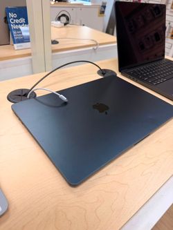 Macbook Air 15" 2024 M3 8GB 256GB