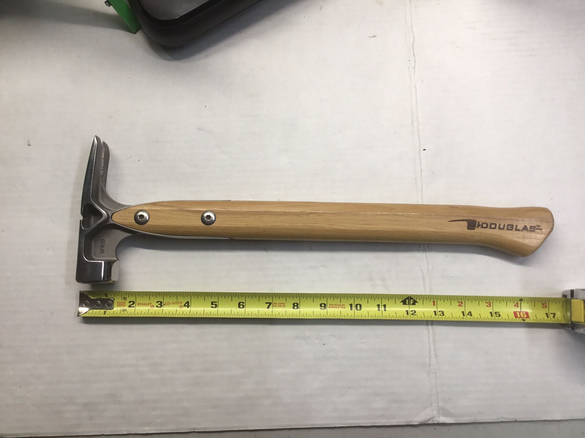 🔨 DOUGLAS DRI 20 OZ FRAMING HAMMER. BELEAVE IT OR NOT IT IS USED , 9-OUT OF 10 Condition Hard if not impossible to find