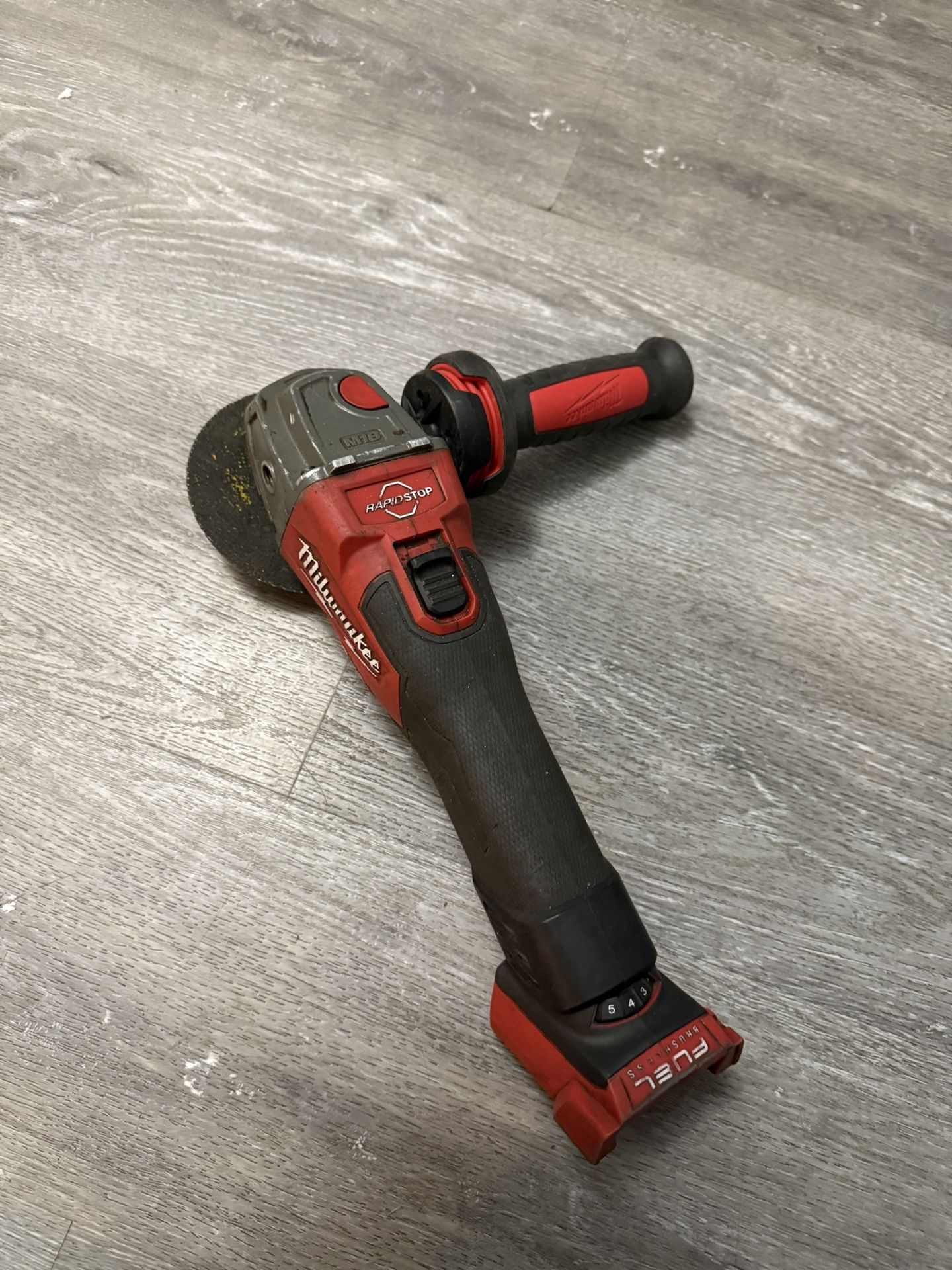 Milwaukee Grinder M18