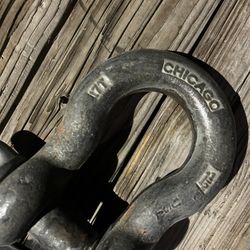 Shackle