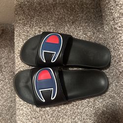 Gently Used Champion Slides Men’s 7/8