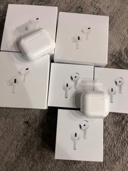 Airpods (noise cancellation) & Airpods Pro (noise cancellation)