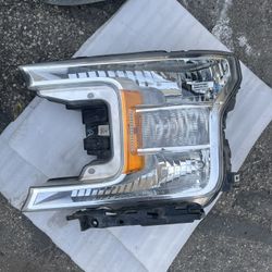 2018-20 FORD 150 LEFT HEADLIGHT 