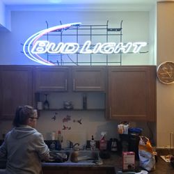 Bud Light  Neon Sine