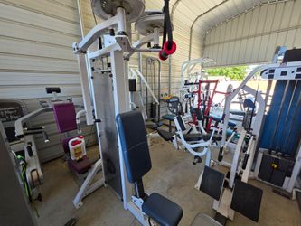 COMMERCIAL GYM EQUIPMENT