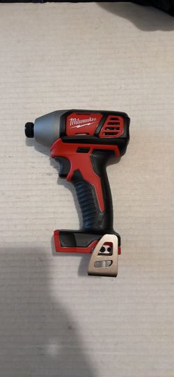 Brand New Milwaukee M18 1/4” Impact Wrench.     75 Firm on Price.     75 Firme en Precio.