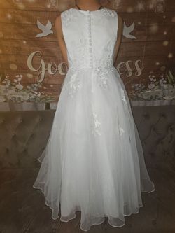 Elegant girl's dress for First Communion or parties
