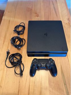 PlayStation 4 Slim 1TB
