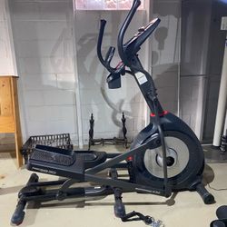 Schwinn 430 Elliptical 