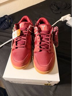 Kobe dunks