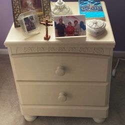 Twin size bedframe and dressers
