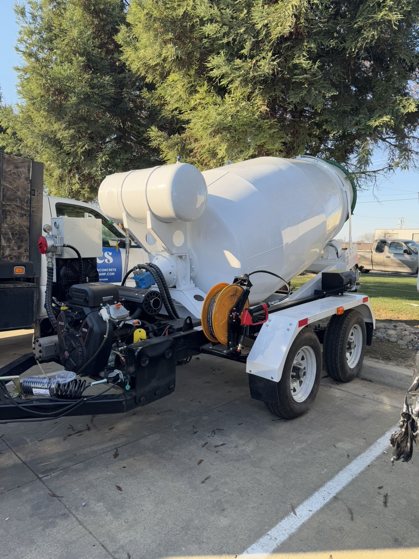 2.0 Yard Concrete Mixing Trailer NEW