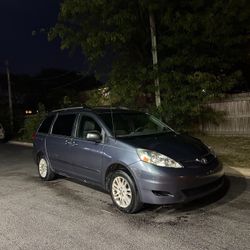 2010 Toyota Sienna
