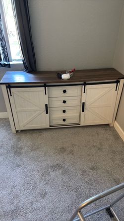 Tv stand / dresser