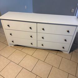 Dresser White 6 drawer