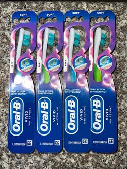 Oral b vivid soft toothbrush set