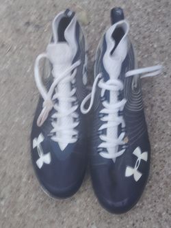 Men's soccer shoes new