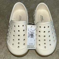 Old Navy Toddler Boy’s Perforated Slip On Shoes (partially plant-based), Size 6