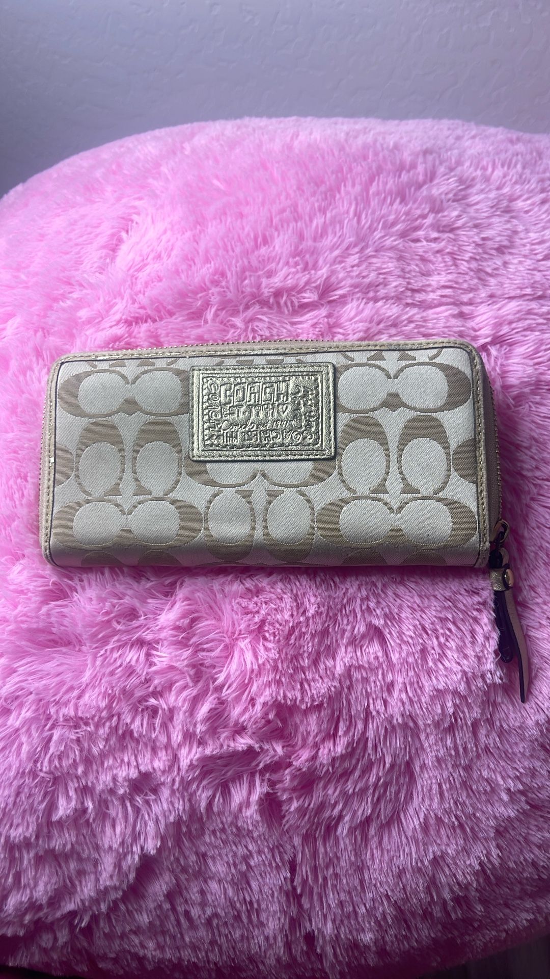 Coach Poppy Wallet Tan And Gold