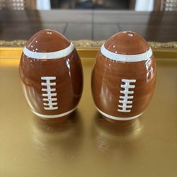 Football Super Bowl Salt And Pepper Shakers 