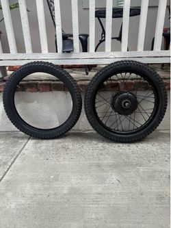 BAND NEW! Shinko 19inch hybrid tires
