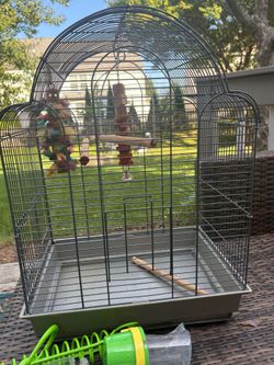 Bird cage with accesories