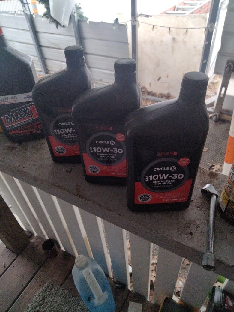 10:30 3 Qts. High Performance Oil