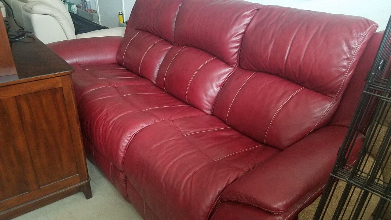Lazy Boy Red Leather Reclining Sofa for Sale in Escondido, CA OfferUp