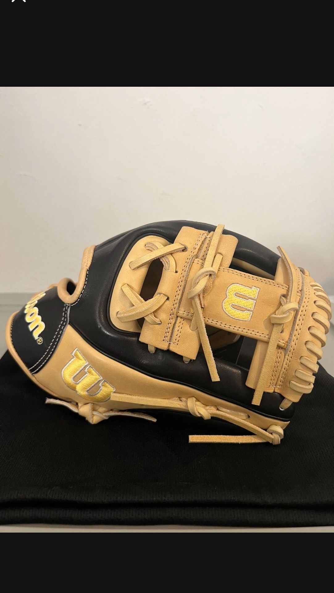 Wilson A2000 Baseball Mitt