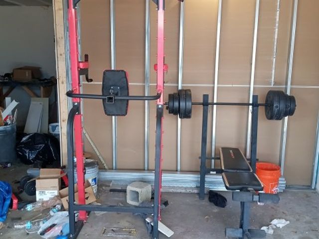 Zenova And Cap Station Brand New Workout Tower Workout Bench With The Weights