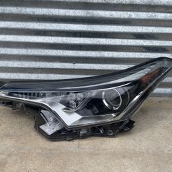 2018-2020 Toyota Chr Headlight Oem