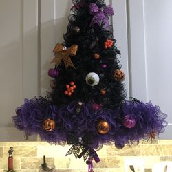 Amalia’s Witch Hat