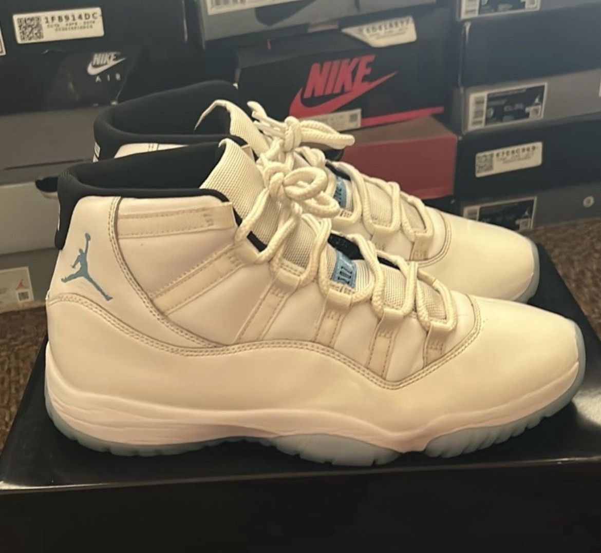 Jordan 11 Retro Legend Blue
